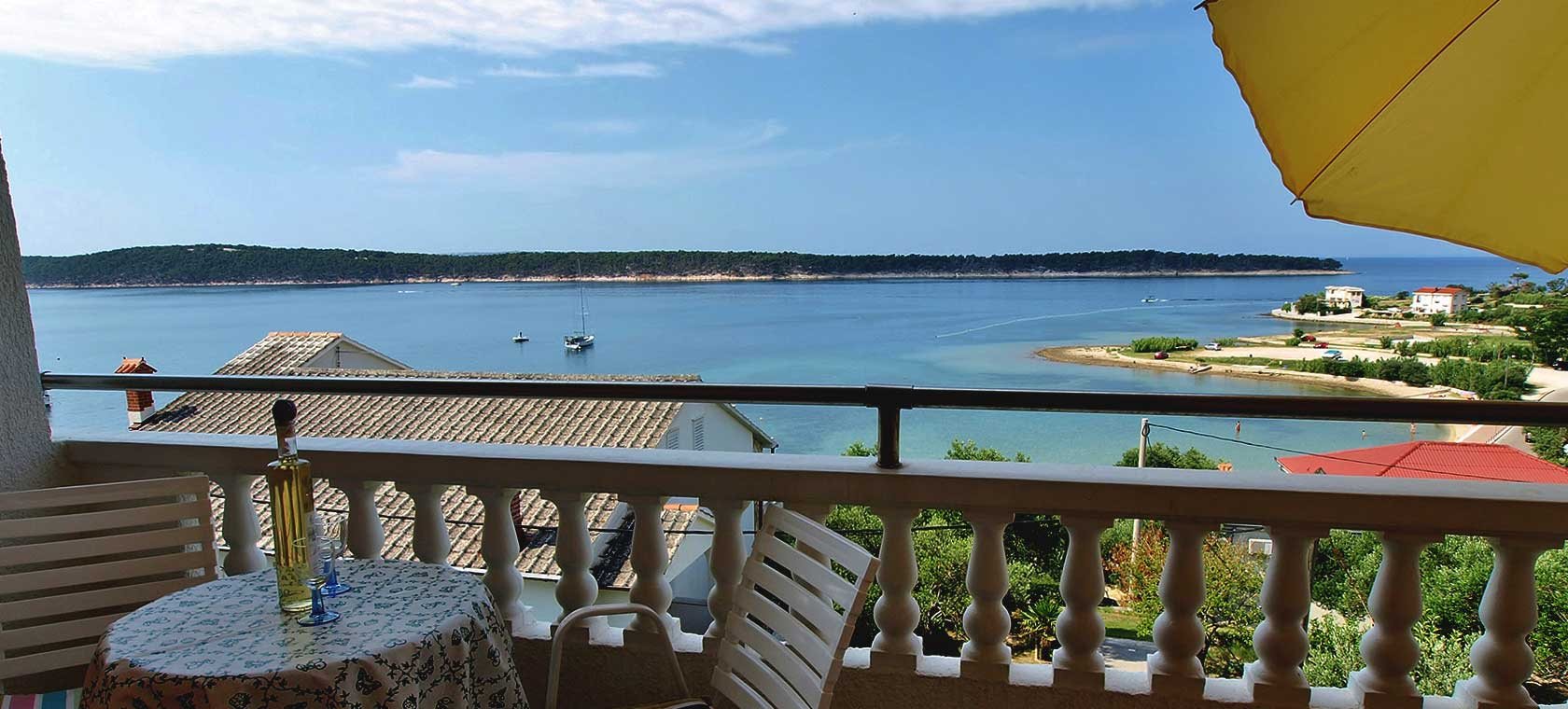 Balcone con vista sul mare
